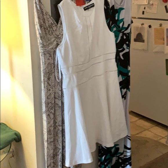 Dresses - Picture 2 of 5